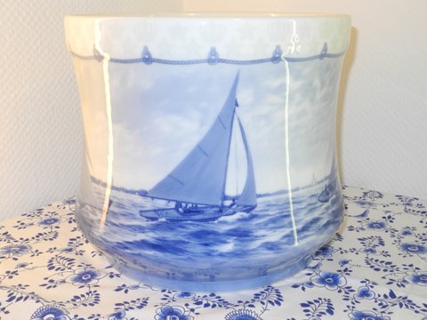 Sailship Vase II