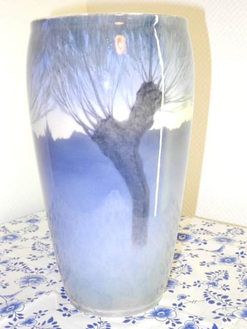 CM - Winter Tree Vase