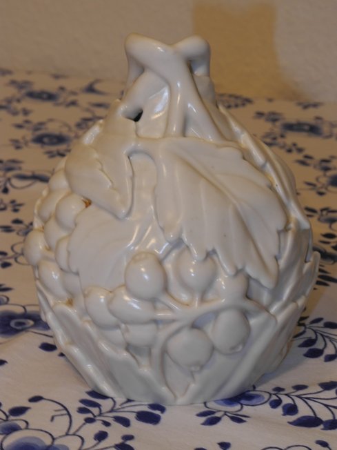 Art nouveau relief vase white