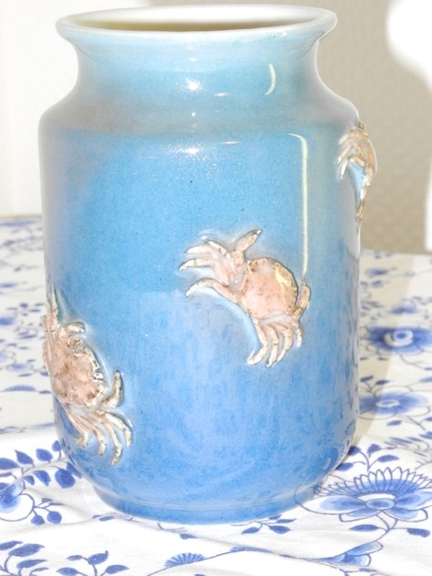 EHL - Vase with crabs
