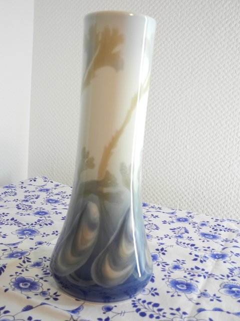 Porsgrund shell vase