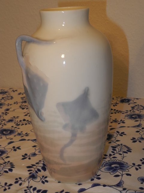 NEL - Stingray Vase