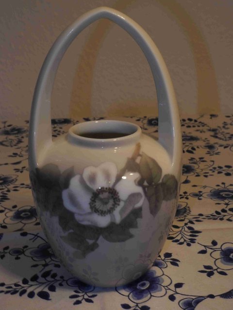 Rose Vase with Handle
